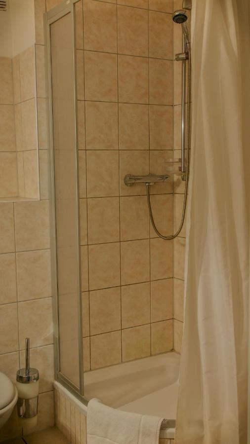 Pension Tokus Nuremberg Bagian luar foto