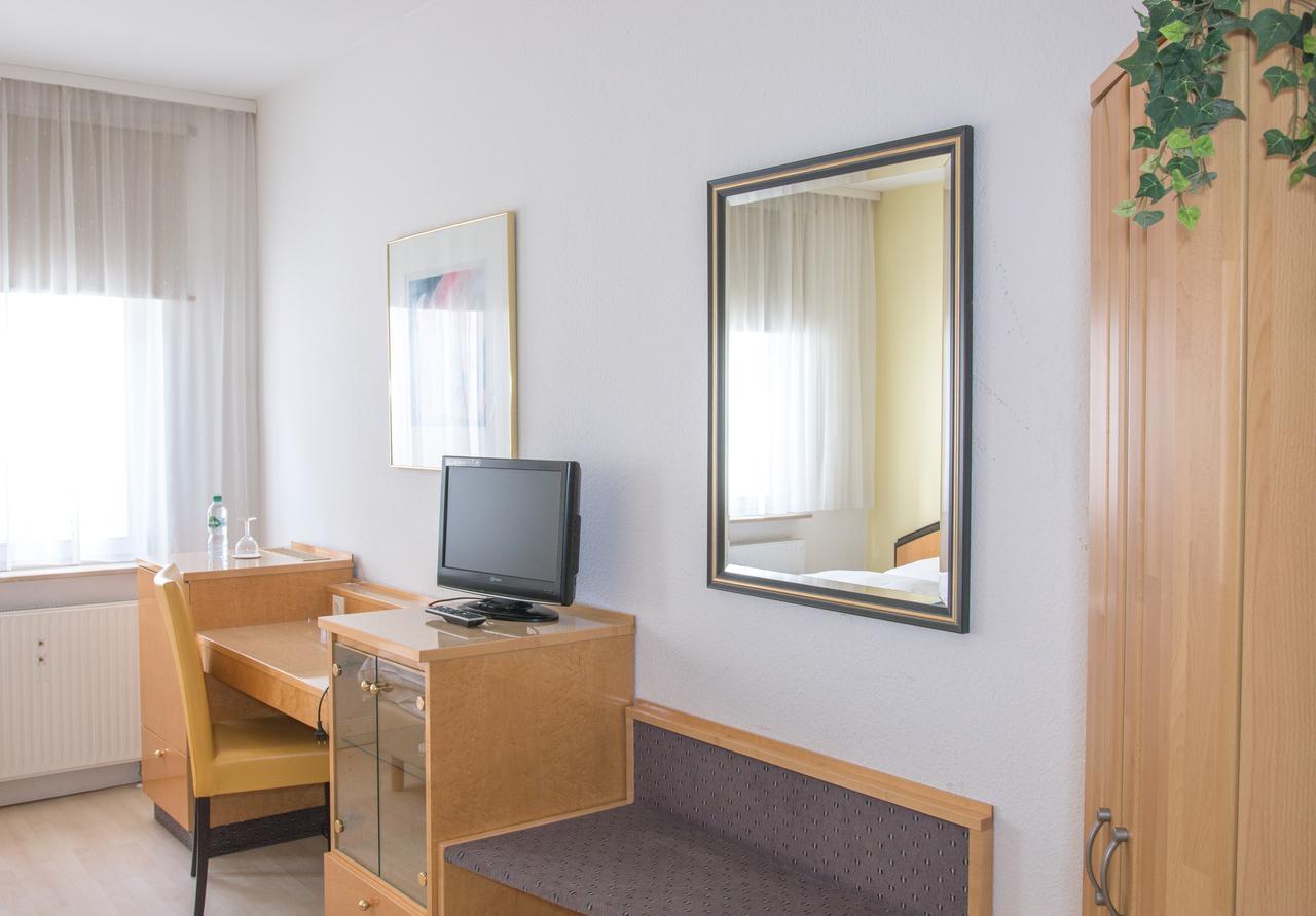 Pension Tokus Nuremberg Bagian luar foto
