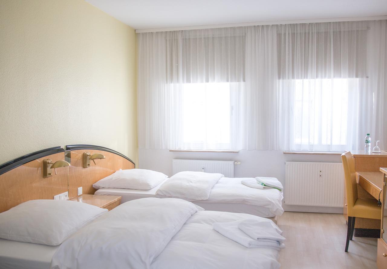 Pension Tokus Nuremberg Bagian luar foto